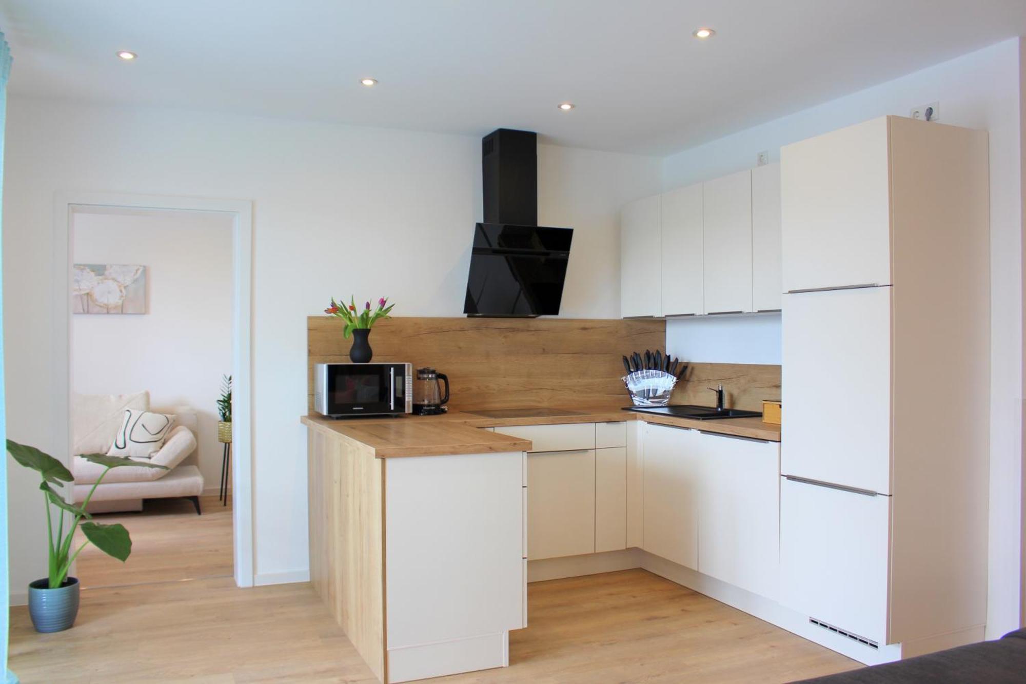 Apartment Mit Voll Ausgestatetter Kueche, Badewanne, Balkon, Parkplatz Vor Dem Haus, Ruhig Gelegen, Ada4 Kulmbach Exterior foto