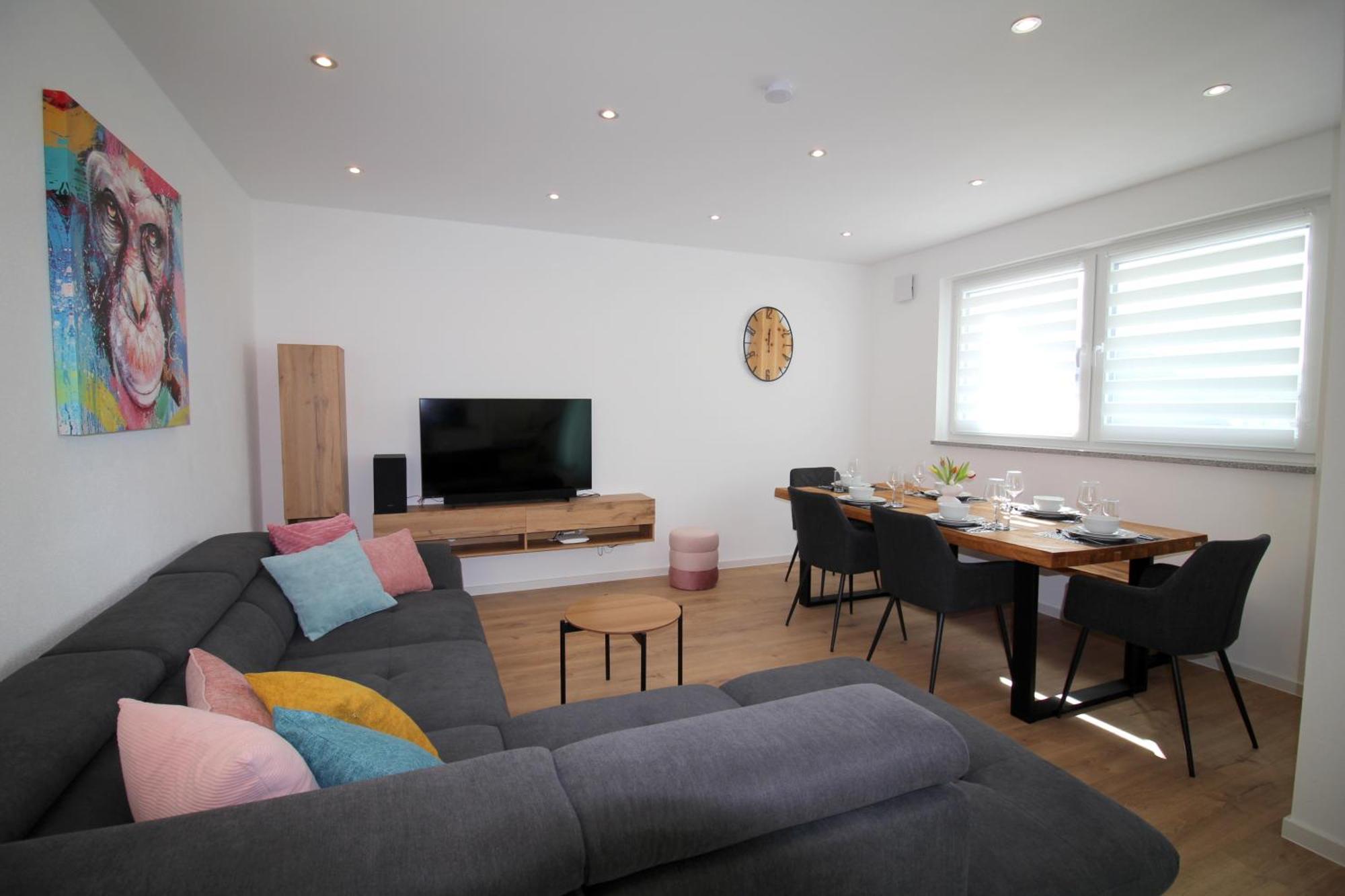 Apartment Mit Voll Ausgestatetter Kueche, Badewanne, Balkon, Parkplatz Vor Dem Haus, Ruhig Gelegen, Ada4 Kulmbach Exterior foto