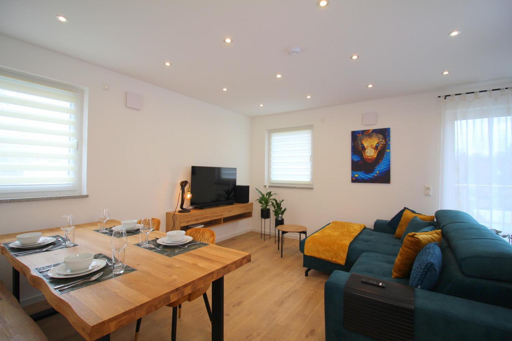 Apartment Mit Voll Ausgestatetter Kueche, Badewanne, Balkon, Parkplatz Vor Dem Haus, Ruhig Gelegen, Ada4 Kulmbach Exterior foto
