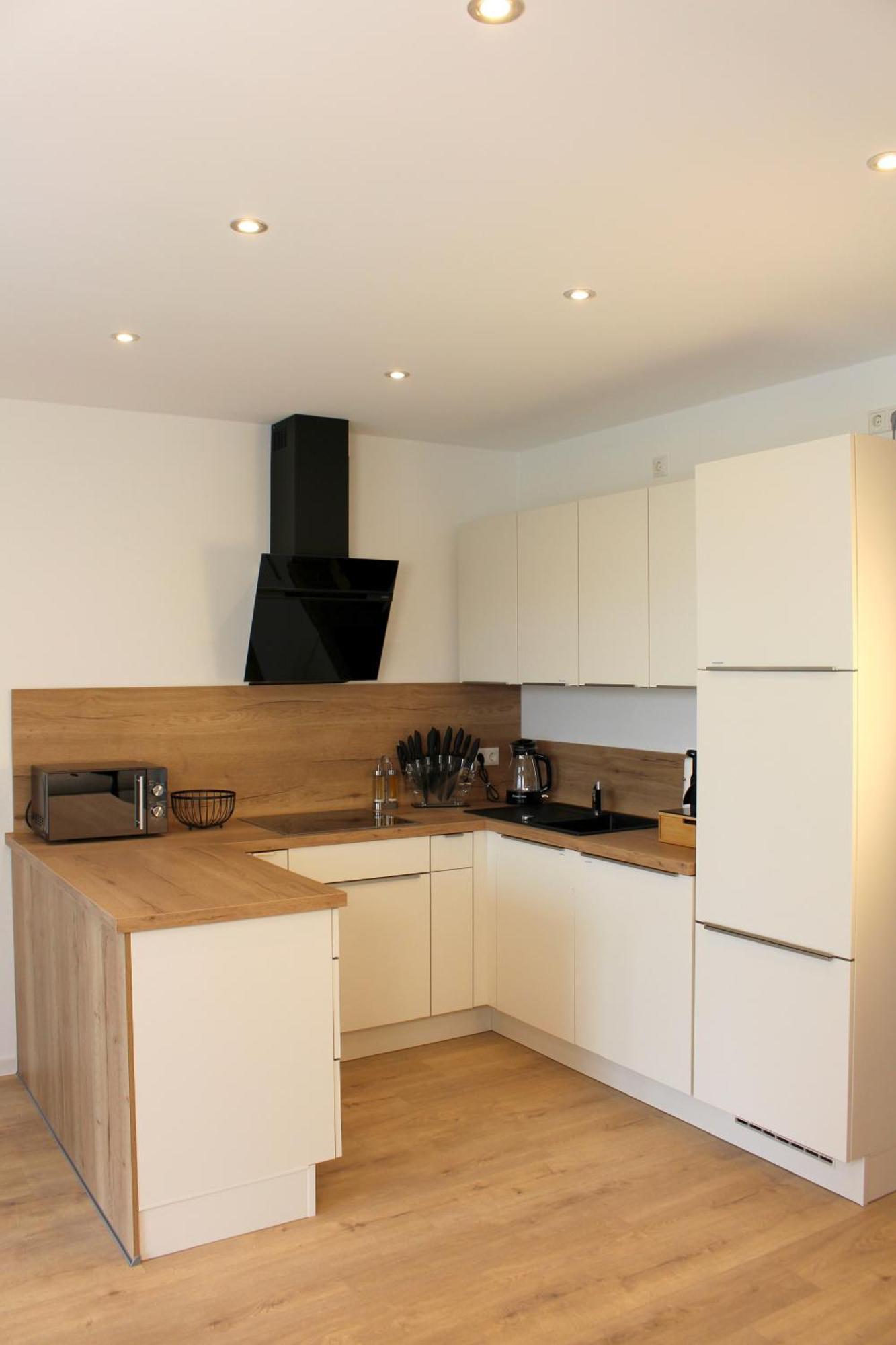Apartment Mit Voll Ausgestatetter Kueche, Badewanne, Balkon, Parkplatz Vor Dem Haus, Ruhig Gelegen, Ada4 Kulmbach Exterior foto