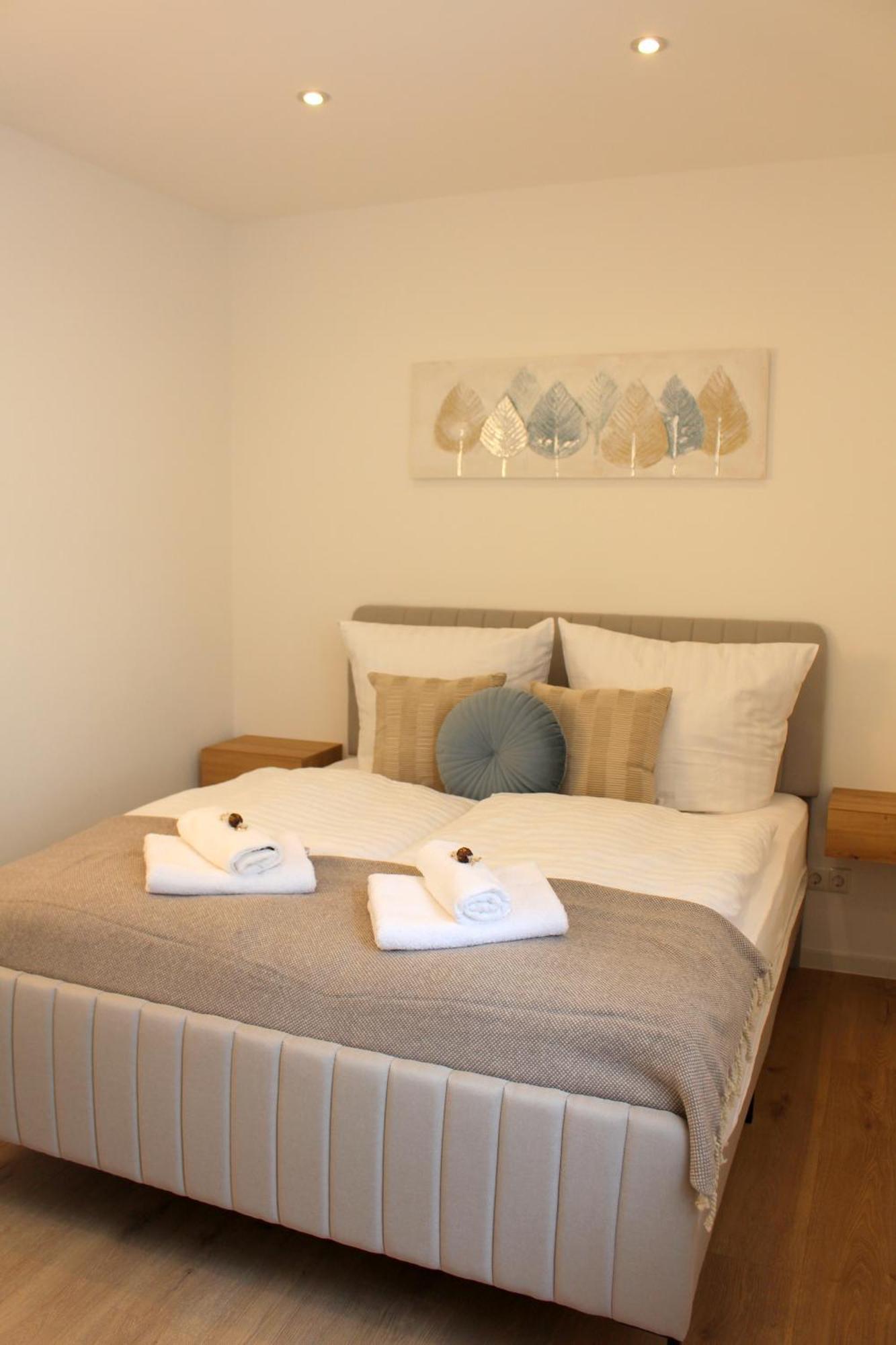 Apartment Mit Voll Ausgestatetter Kueche, Badewanne, Balkon, Parkplatz Vor Dem Haus, Ruhig Gelegen, Ada4 Kulmbach Exterior foto